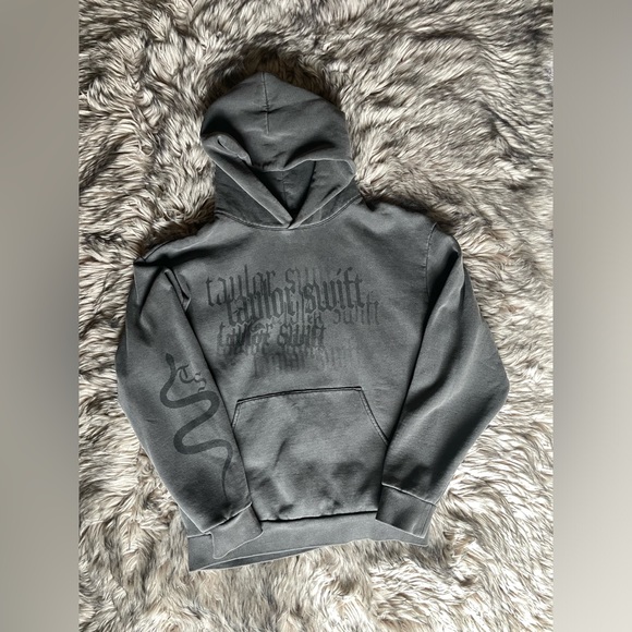 reputation hoodie Taylor Swift merch - Picture 1 of 13